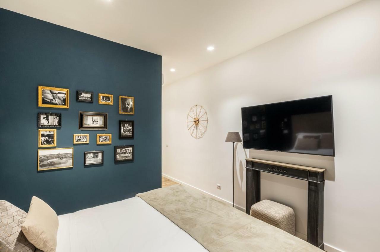 Lovely Rome Apartments - Historic City Center ภายนอก รูปภาพ