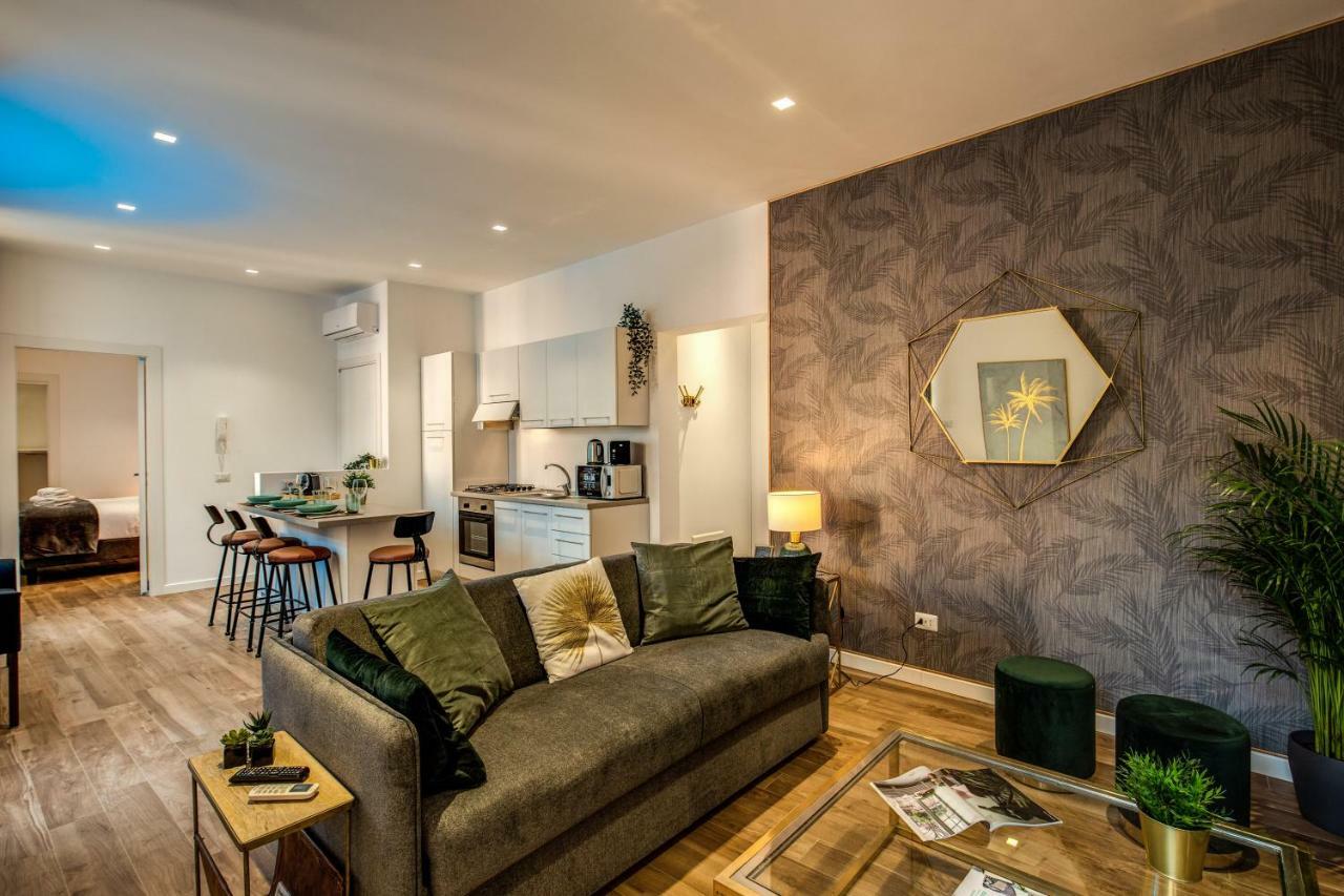 Lovely Rome Apartments - Historic City Center ภายนอก รูปภาพ
