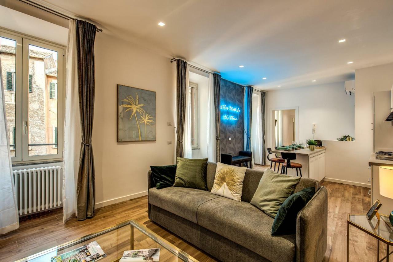 Lovely Rome Apartments - Historic City Center ภายนอก รูปภาพ