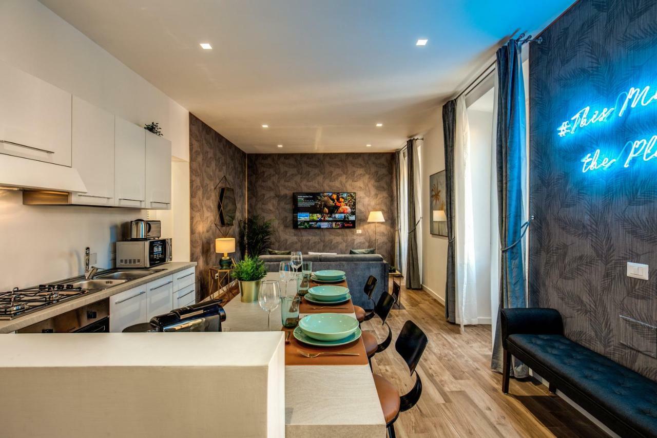 Lovely Rome Apartments - Historic City Center ภายนอก รูปภาพ