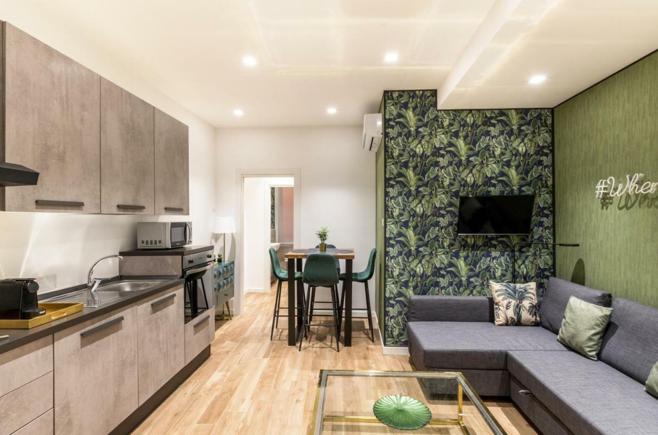 Lovely Rome Apartments - Historic City Center ภายนอก รูปภาพ